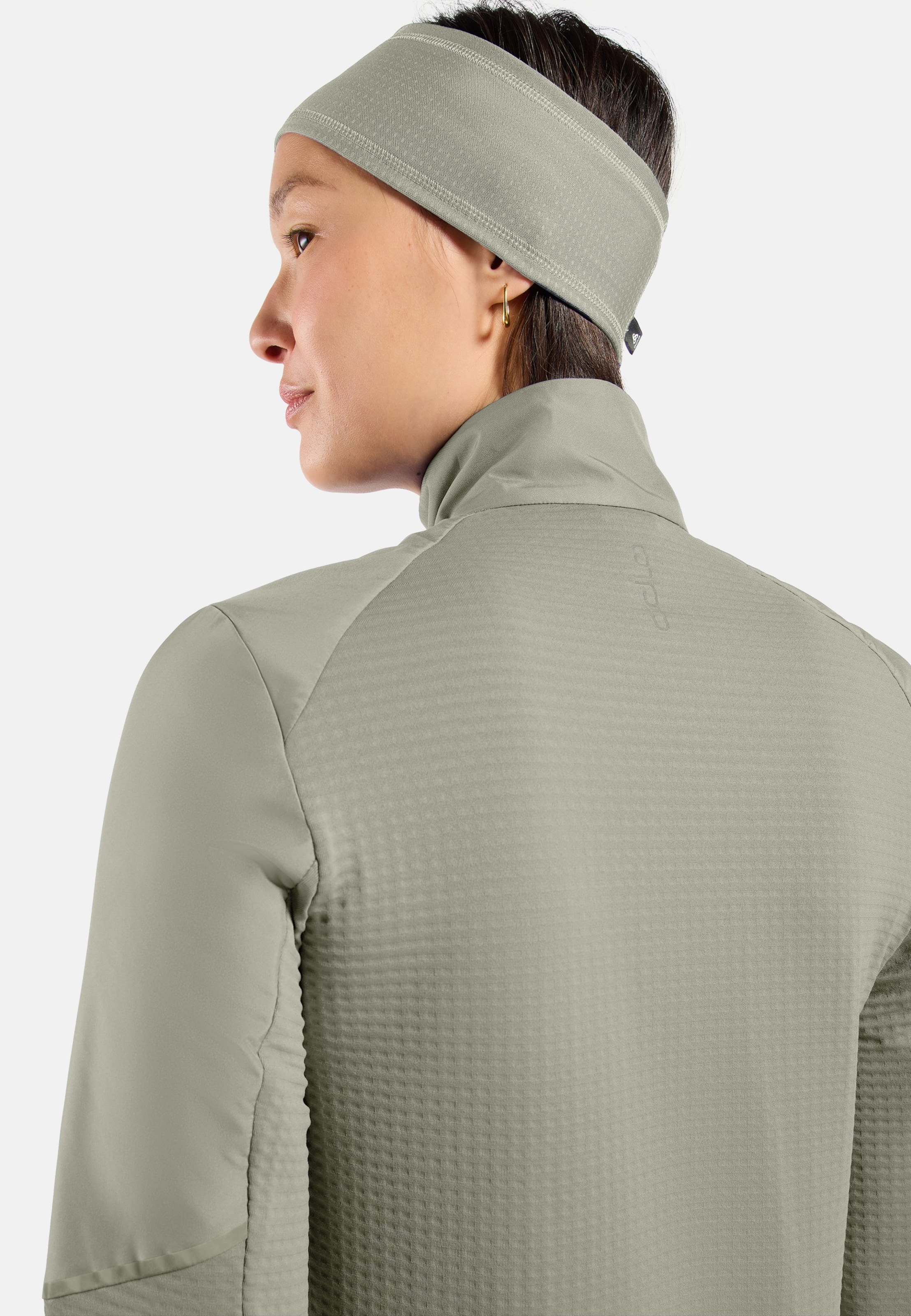 Essentials Insulator Hybrid-Laufjacke in shadow