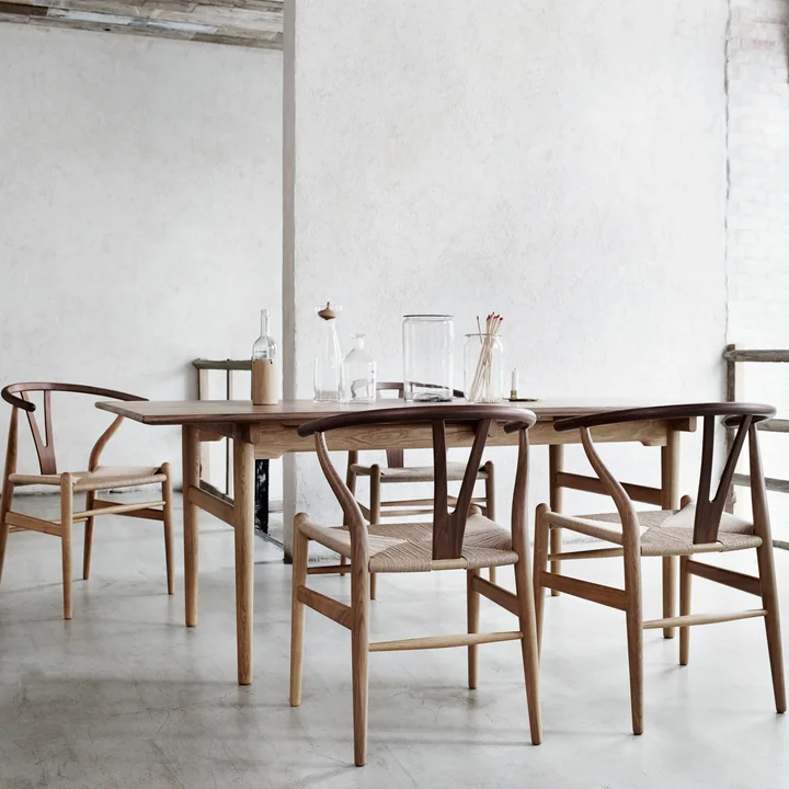 Carl Hansen - CH24 Wishbone Chair, Eiche geseift / Naturgeflecht