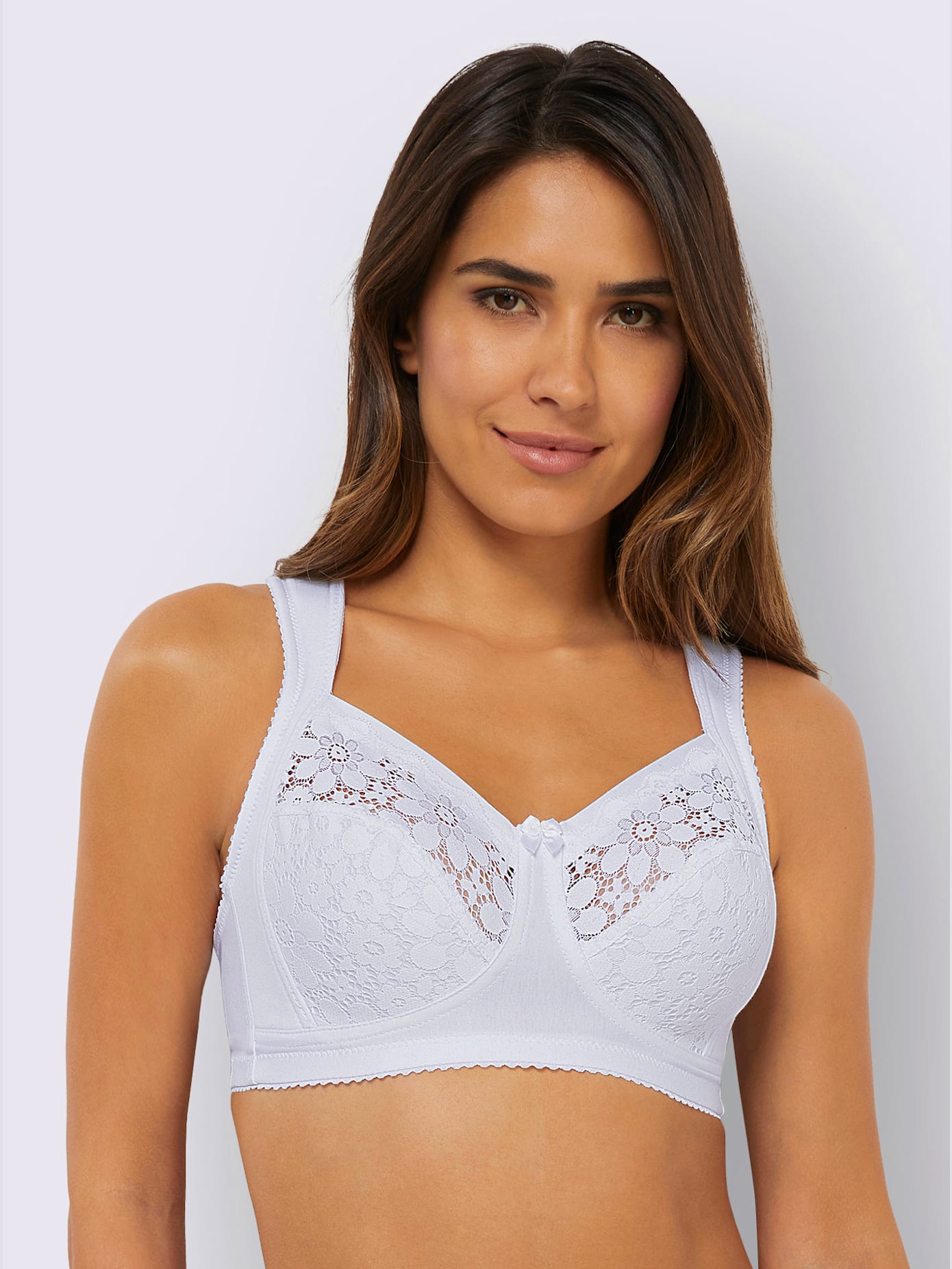 Soutien-gorge large sans armatures bon. b, c, d, e, f