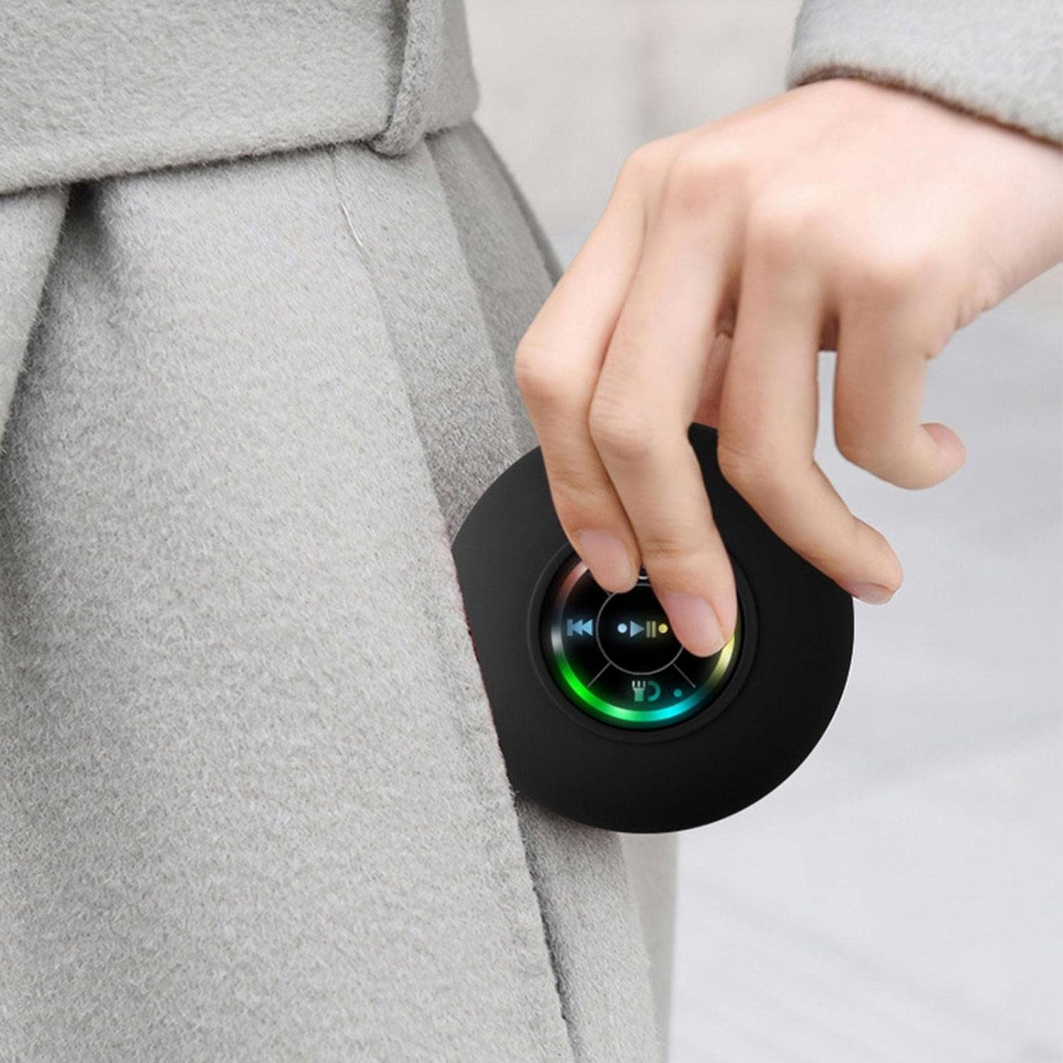 Portabler Mini Bluetooth Dusch Lautsprecher mit Saugnapf Halterung Wasserfest für das Badezimmer (IPX4) - Schwarz