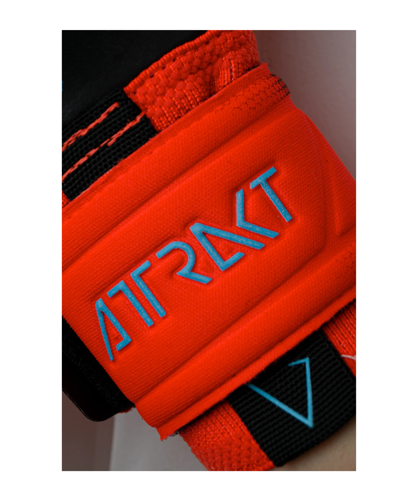 Reusch Attrakt Gold X Evolution Cut TW-Handschuhe Rot Blau Schwarz F3333