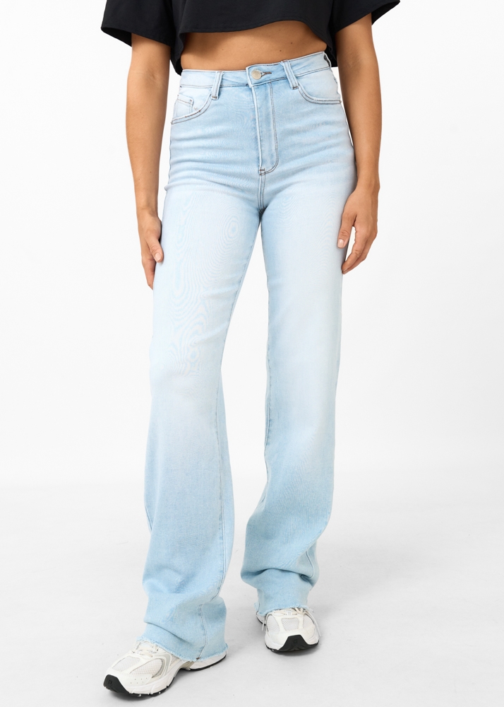 Straight leg stretch jeans lichtblauw