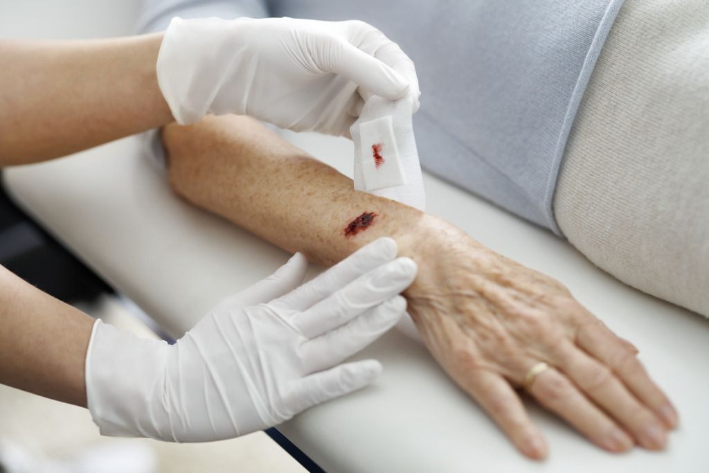 Leukomed® skin sensitive 7,2 cm x 5 cm