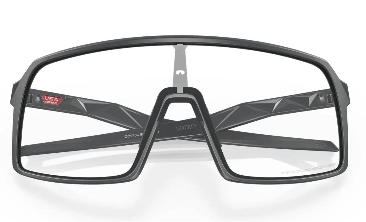 Oakley Sutro Matte Carbon w/ Clear Photochromic
