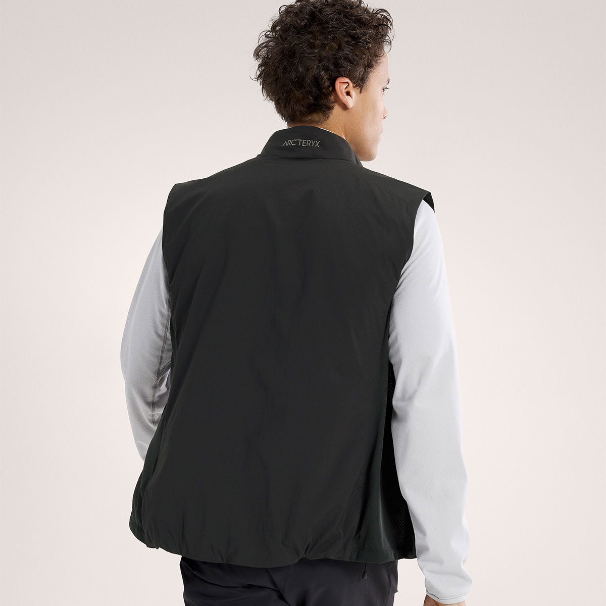 Arc'teryx Atom Vest, herre (Black) - Spejder Sport
