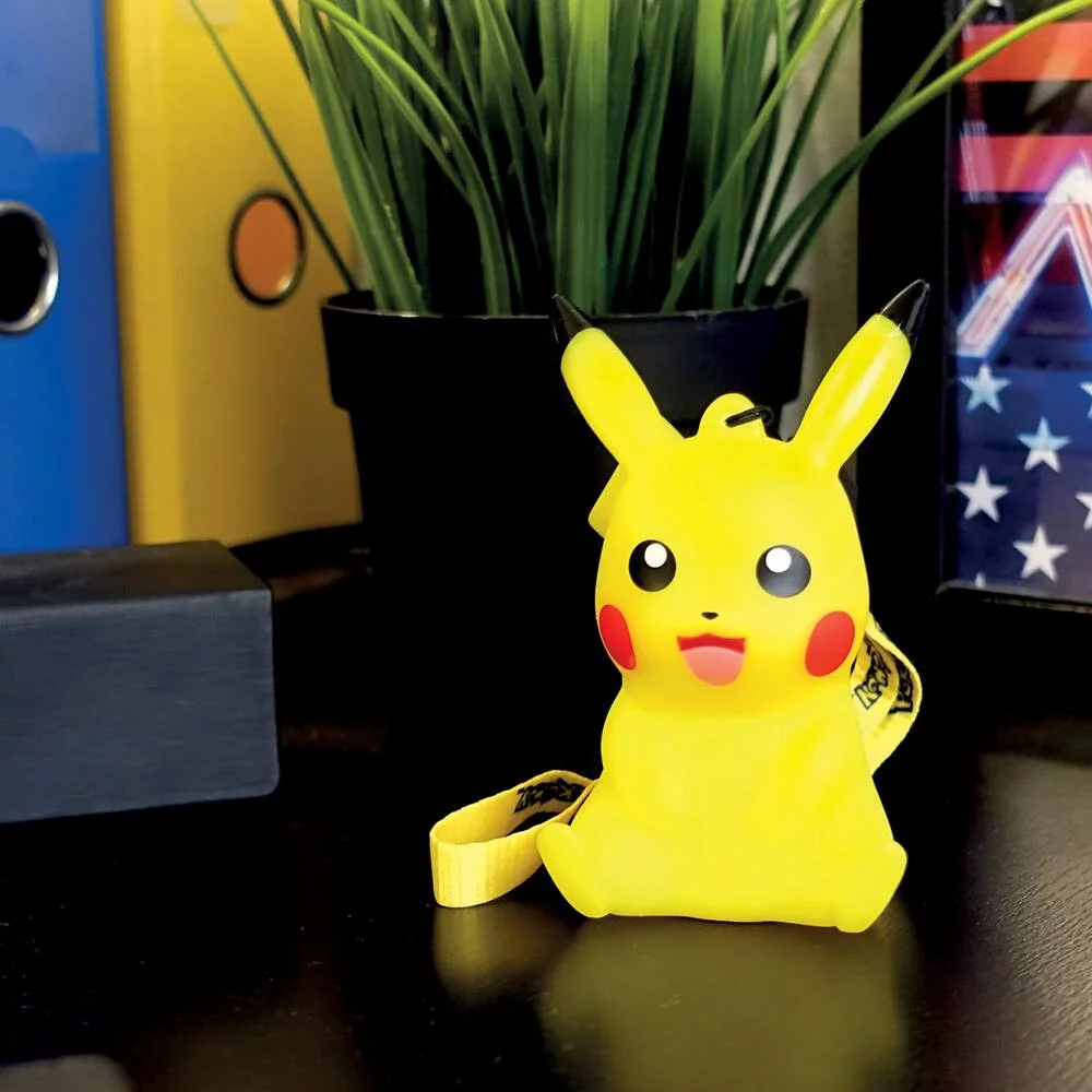 POKEMON - FIGURINE LUMINEUSE PIKACHU 9 CM