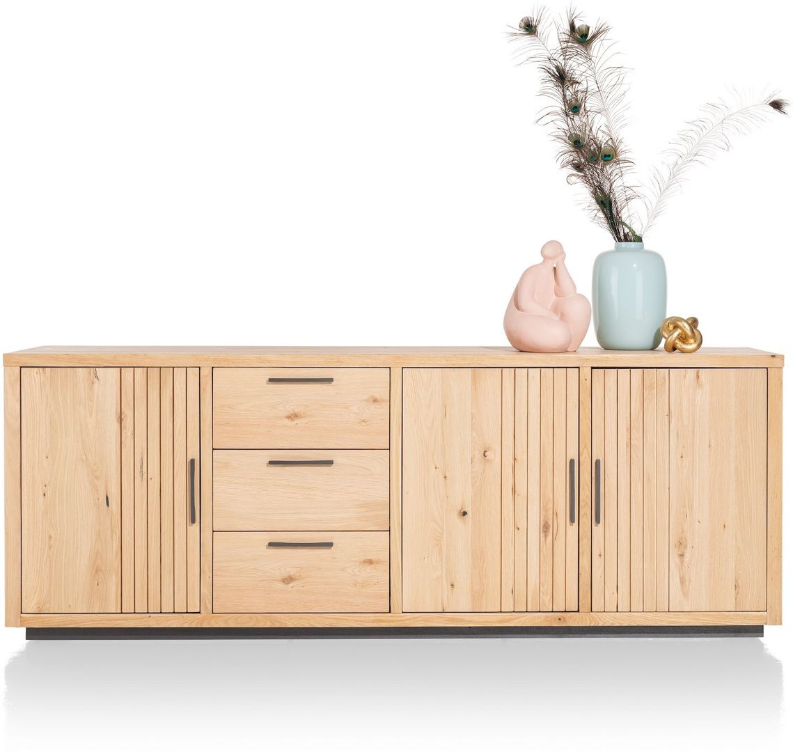 Henders en Hazel Pavie Dressoir
