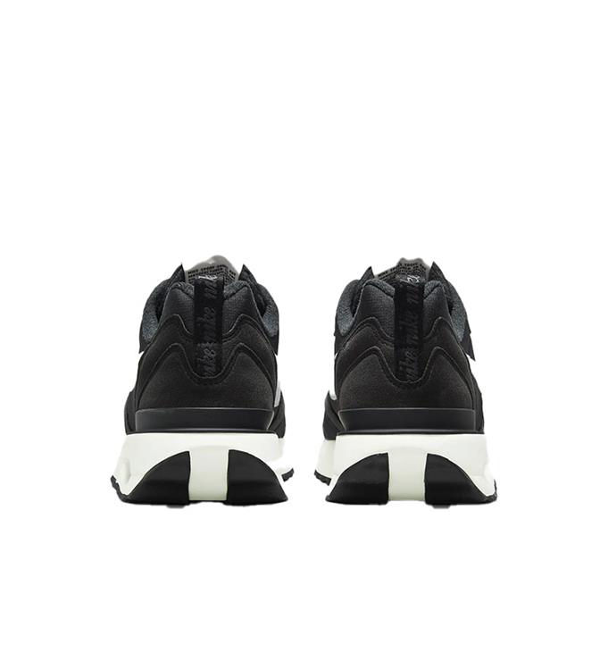 Nike Women Air Max Dawn Sneakers