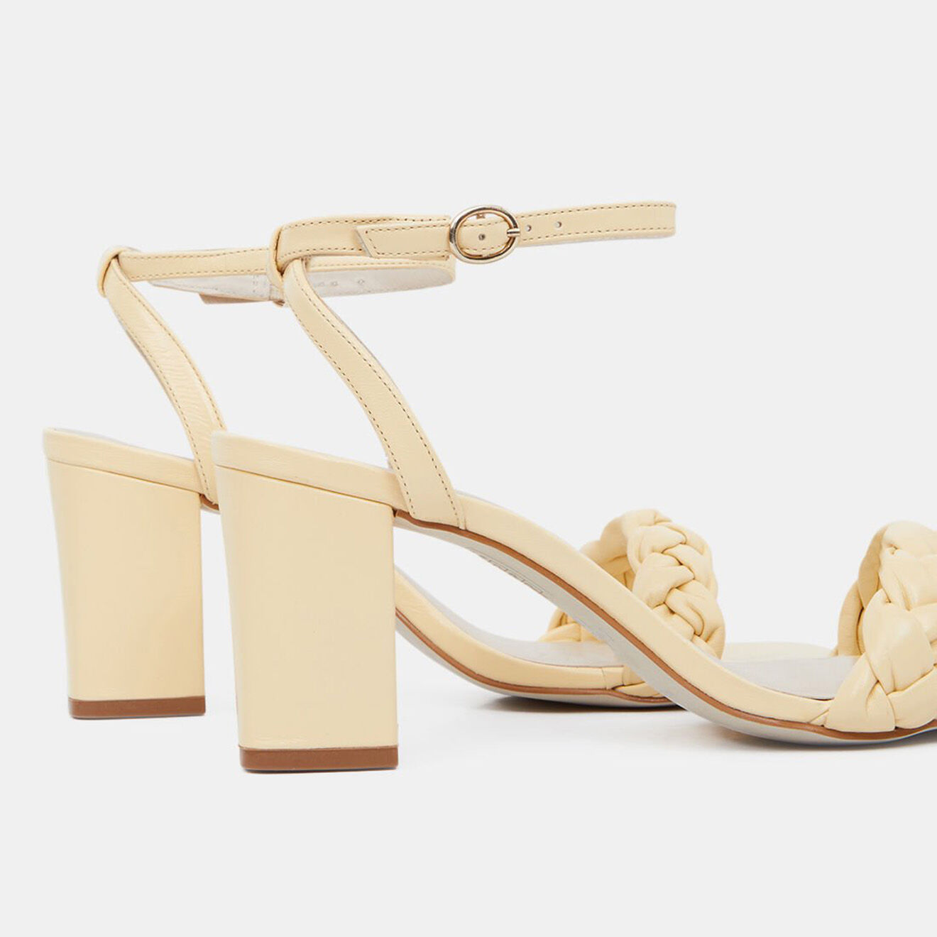 Galeries Lafayette Sandales en Cuir à bride tressée écrues - Talon 7 cm