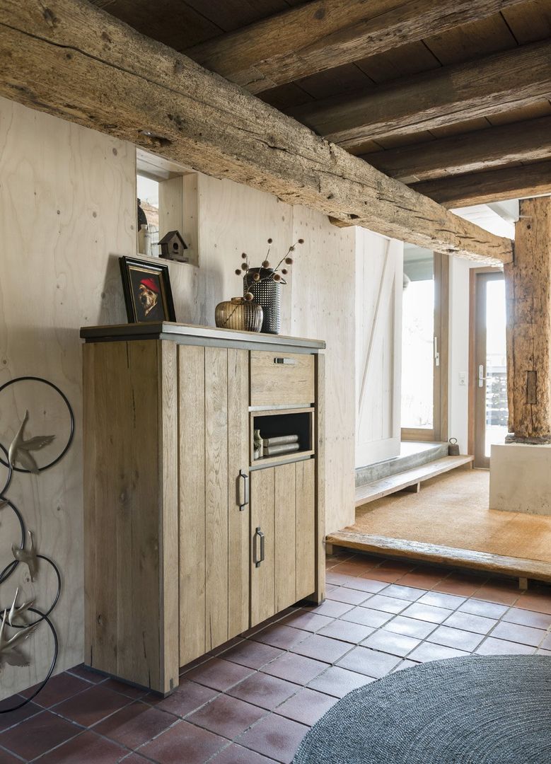 Henders en Hazel Farmland Highboard