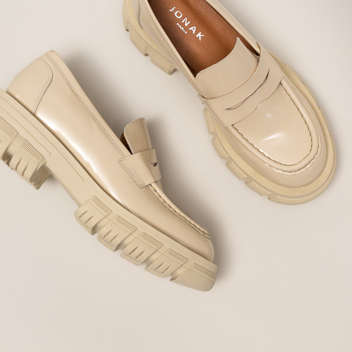Mocassins à semelles crantées  en cuir glacé écru