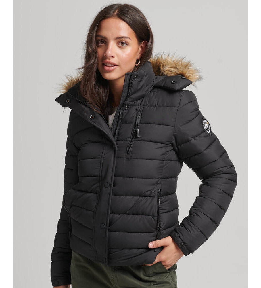 Jaqueta curta acolchoada com capuz Superdry - Preta