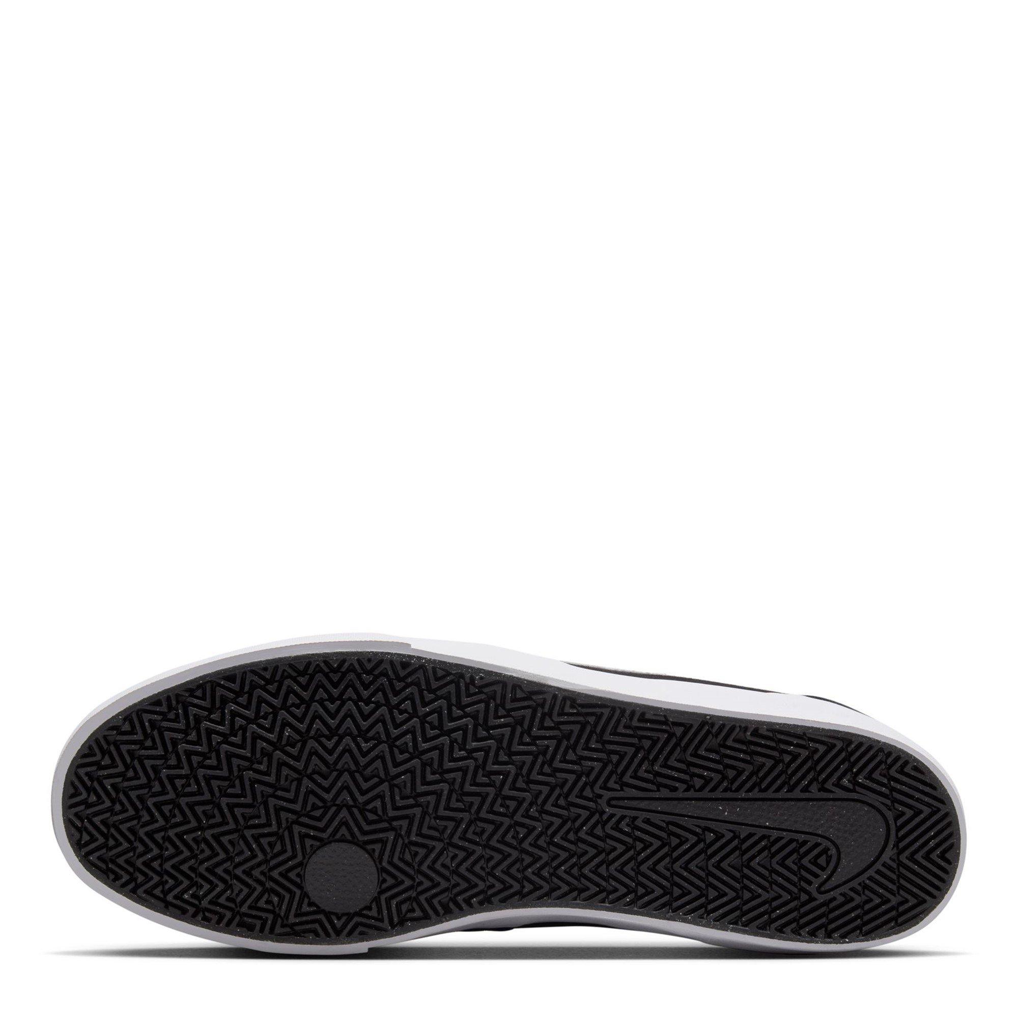 Nike Charge Low Trainers Mens