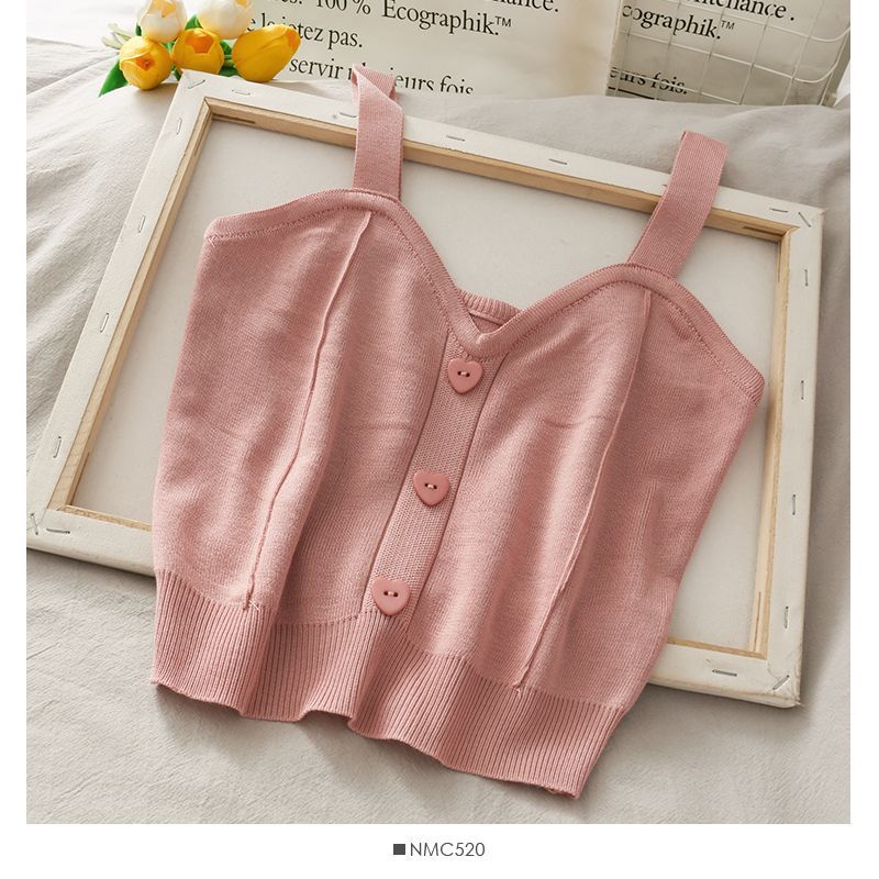 Lemongrass - Cropped gebreide camisole met hart-knoopjes