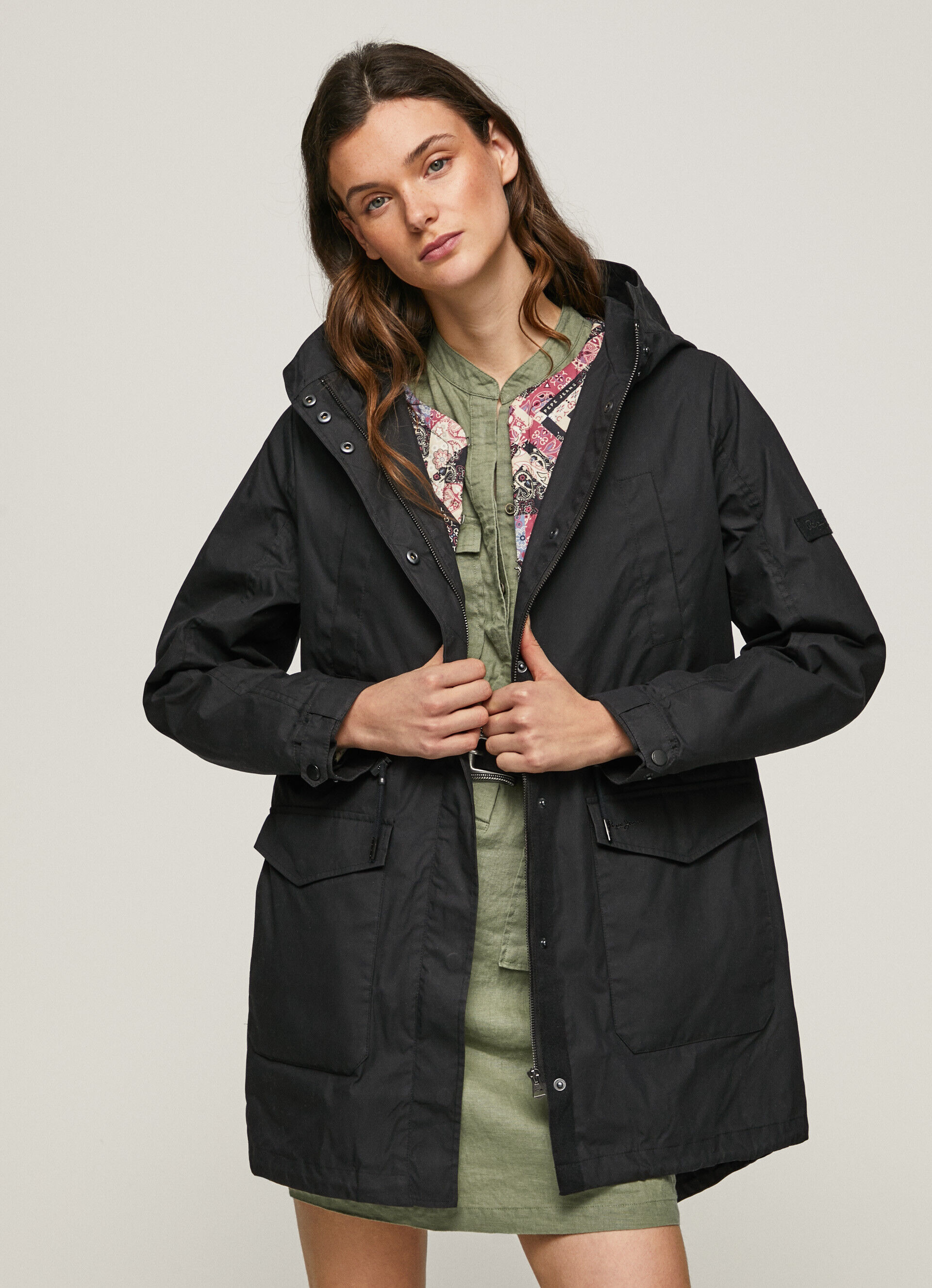 PARKA COM JAQUETA INTERNA - preta