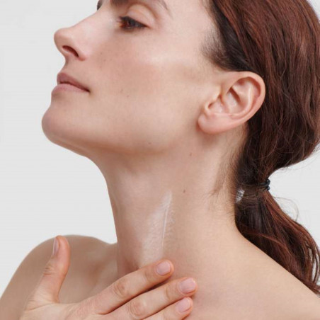 Dr. Hauschka Crème Cou et Décolleté - Régénérant - 40ml
