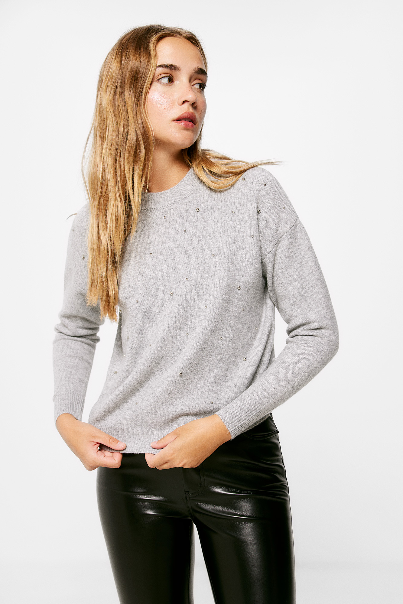 Camisa com tachas