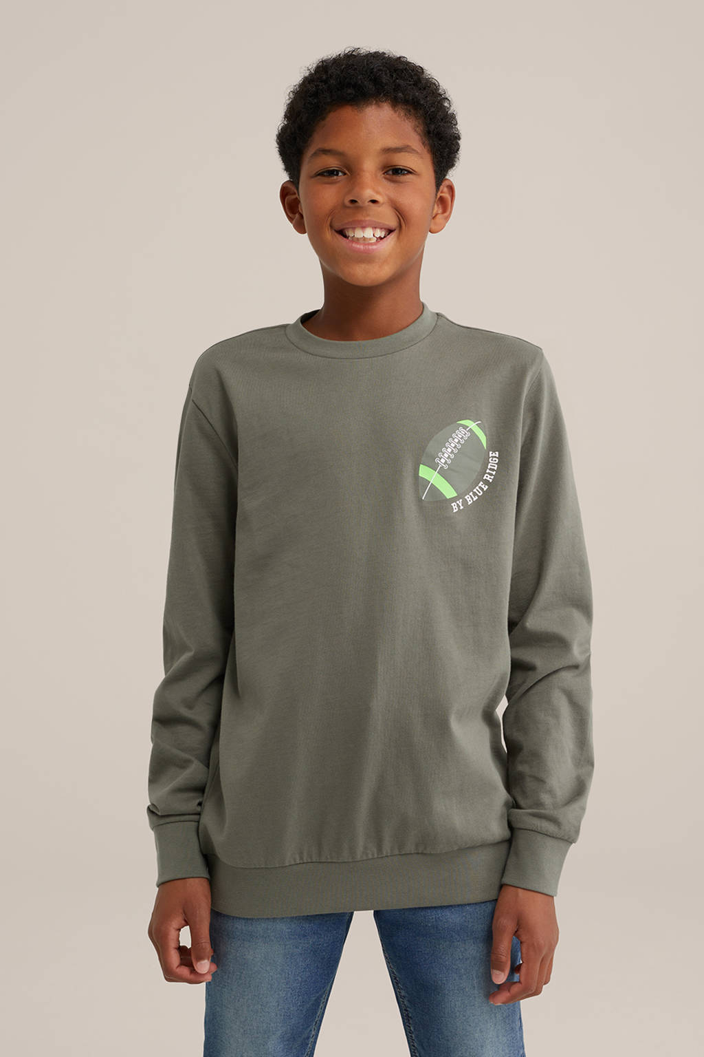WE Fashion longsleeve met backprint olijfgroen