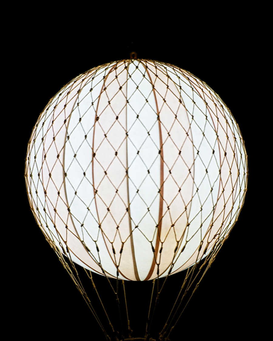 Authentic Models Royal Aero Led Balloon Pink Light