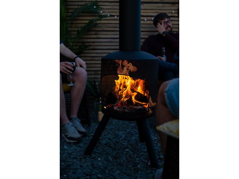 La Hacienda Erlebnisofen Santana, Ø 58 cm Perforierter Outdoor-Kamin mit dekorativem Schornstein