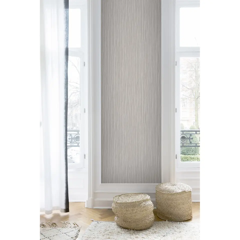 Dutch Wallcoverings - Level One streep donkerbeige - 0,53x10,05m