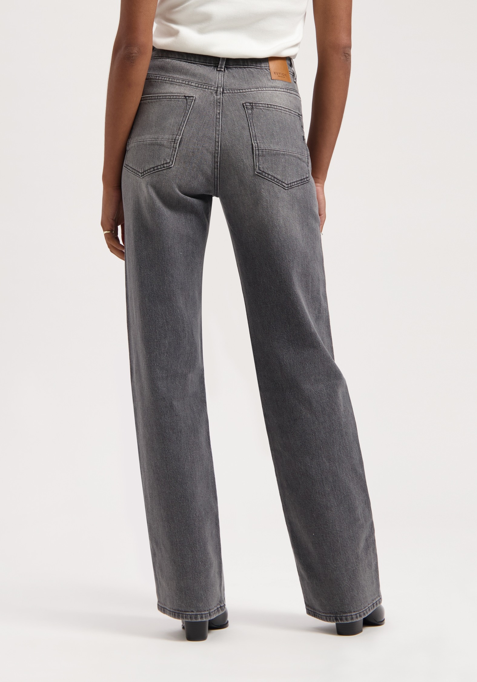 Kuyichi Damen-Jeans Izabella Straight Faded Grey
