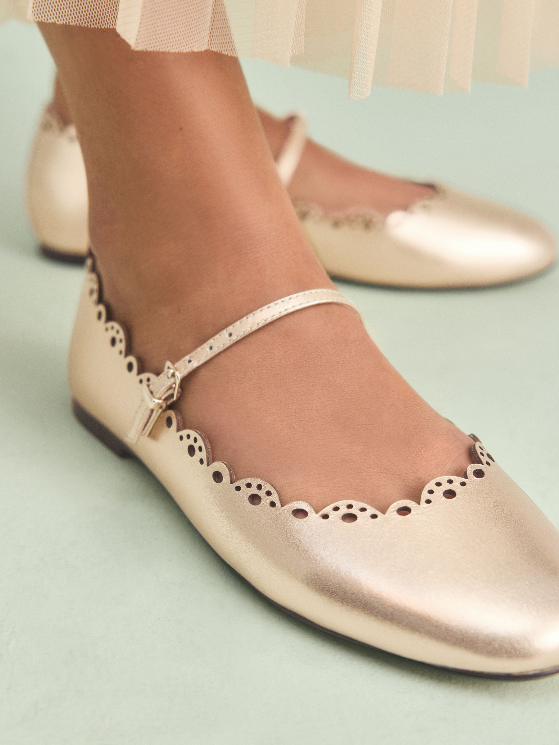 Goud - Tabitha Simmons x Next Elfie Leather Scalloped Mary Jane Shoes