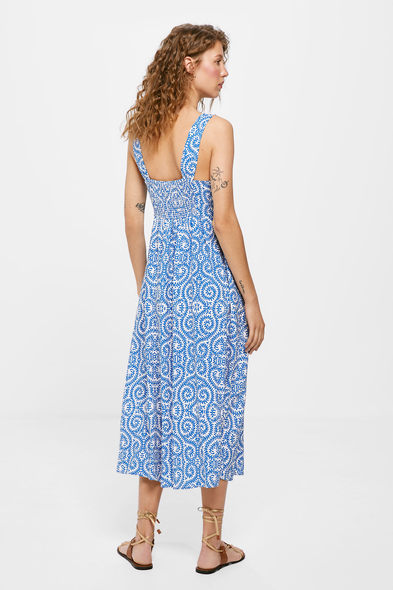 Vestido midi com corpete estruturado