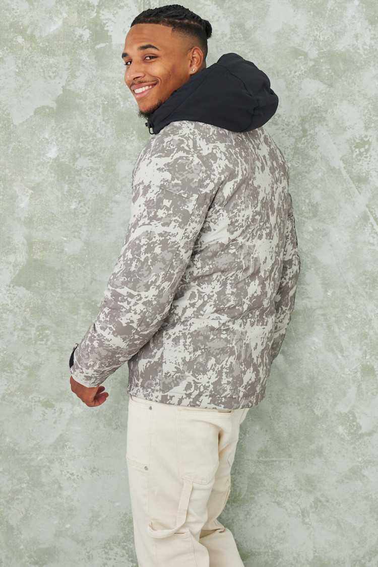 Parka beige camouflage à capuche