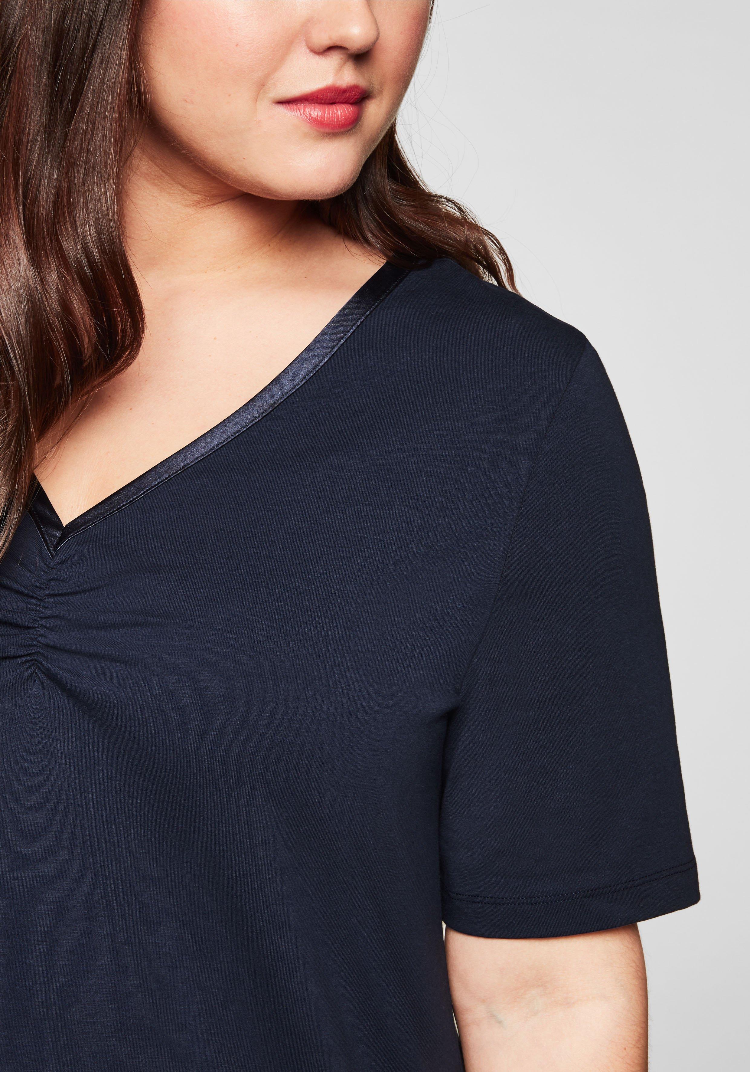 Longshirt in A-Linie mit Raffung am V-Ausschnitt