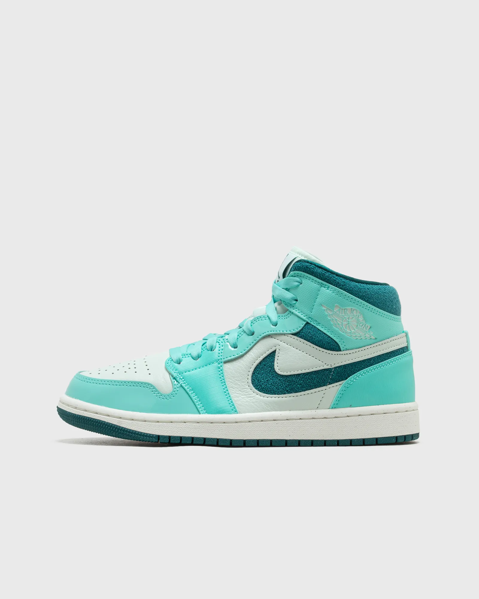 Jordan WMNS AIR JORDAN 1 MID SE