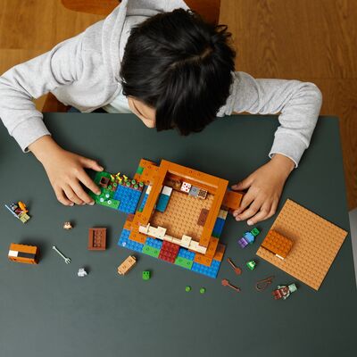 LEGO Minecraft 21256 Froskehuset
