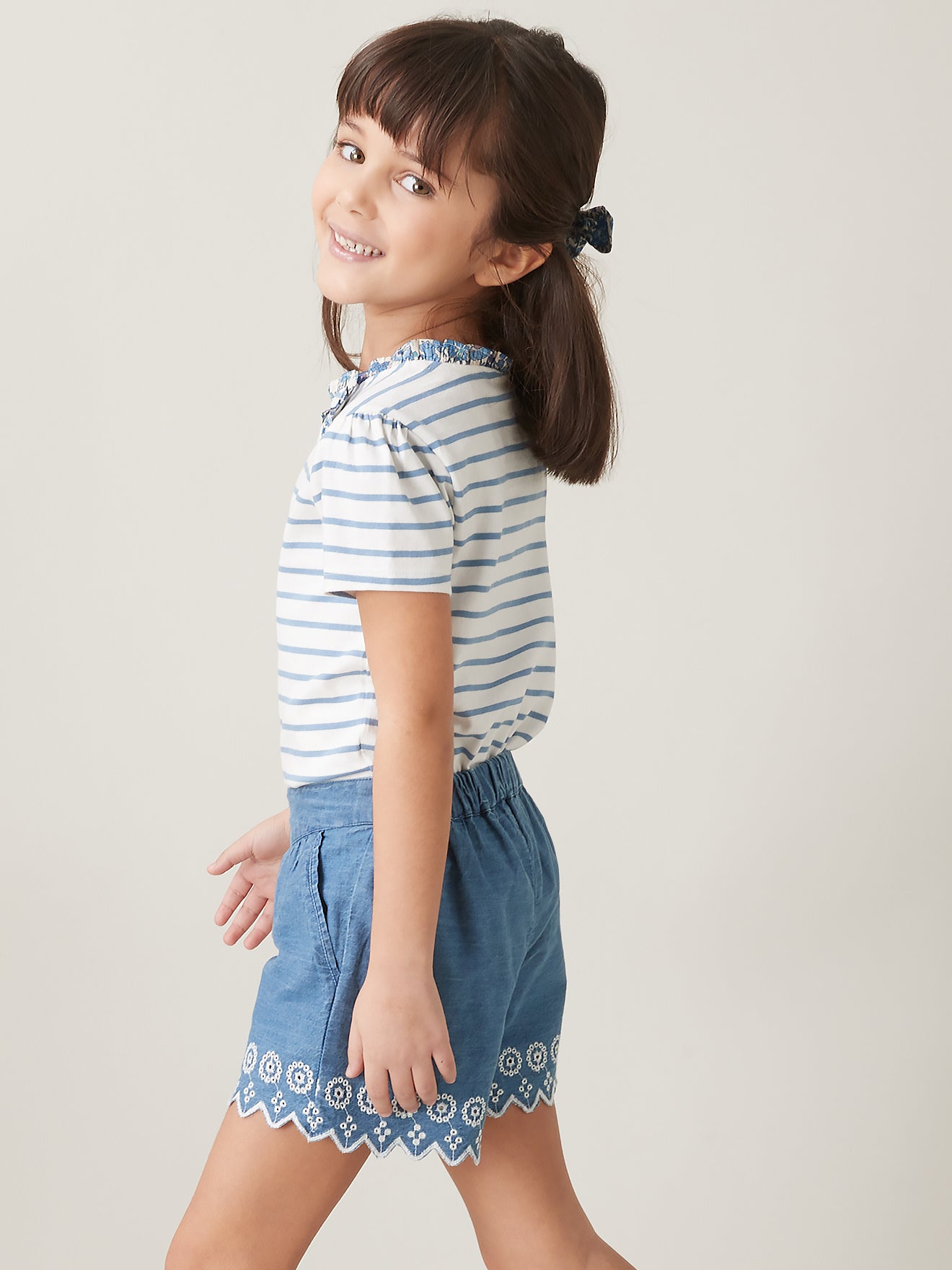 Short brodé Fille en denim light