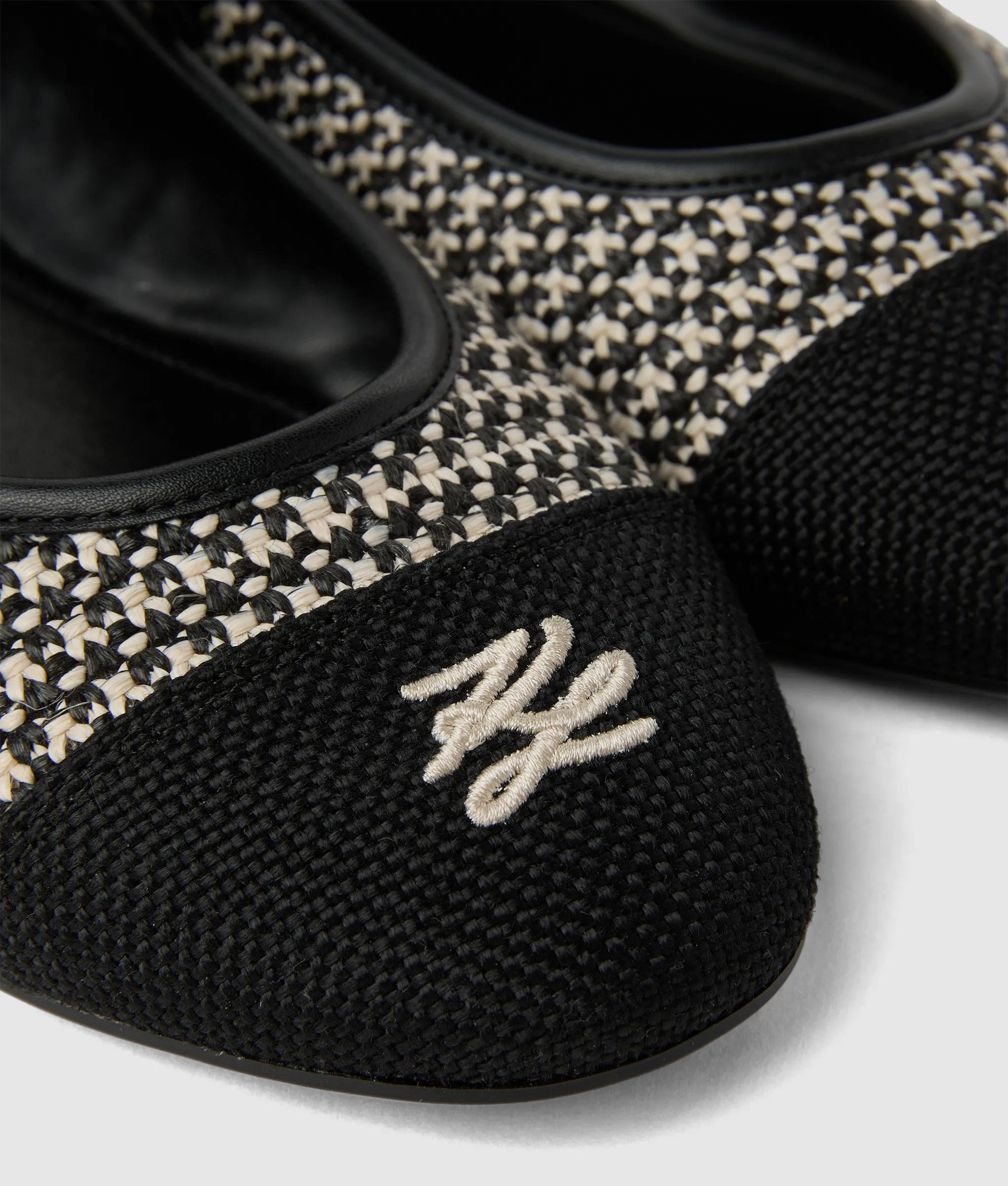 Karo band pumps