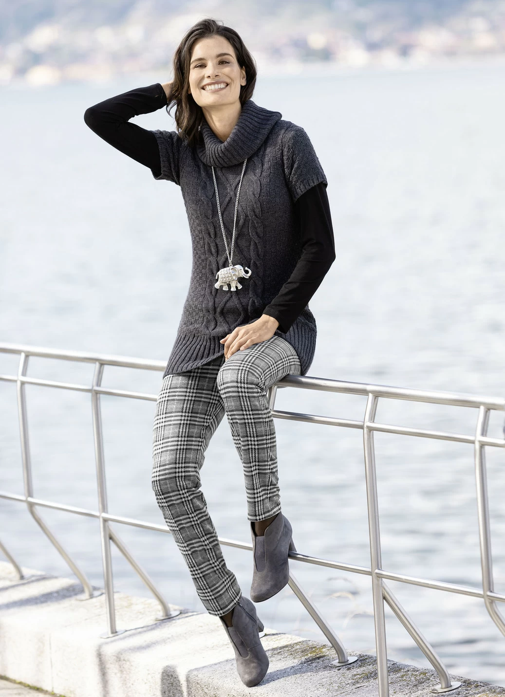 Longpulli mit Strukturmix
