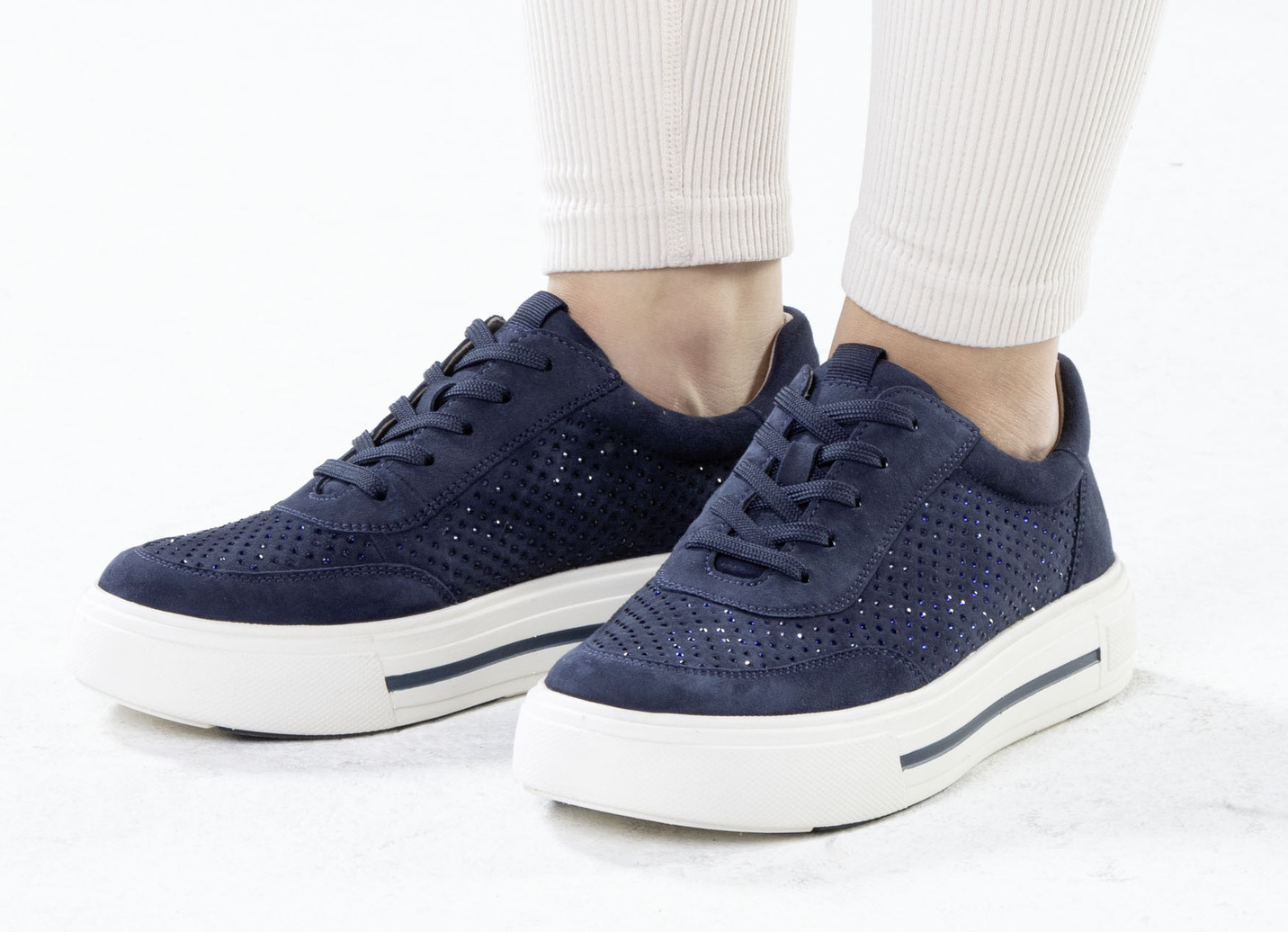 ELENA EDEN Sneaker aus feinem Veloursleder
