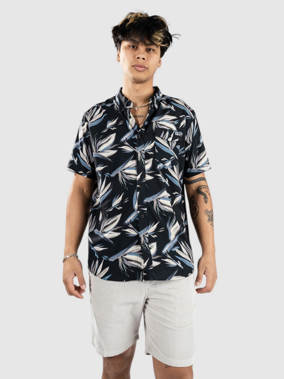 Salty Crew Floral Flyer Tech Woven Shirt black