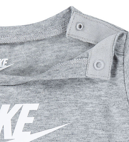 Nike Shorts Set - T-Shirt/Shorts - Dark Grey Heather