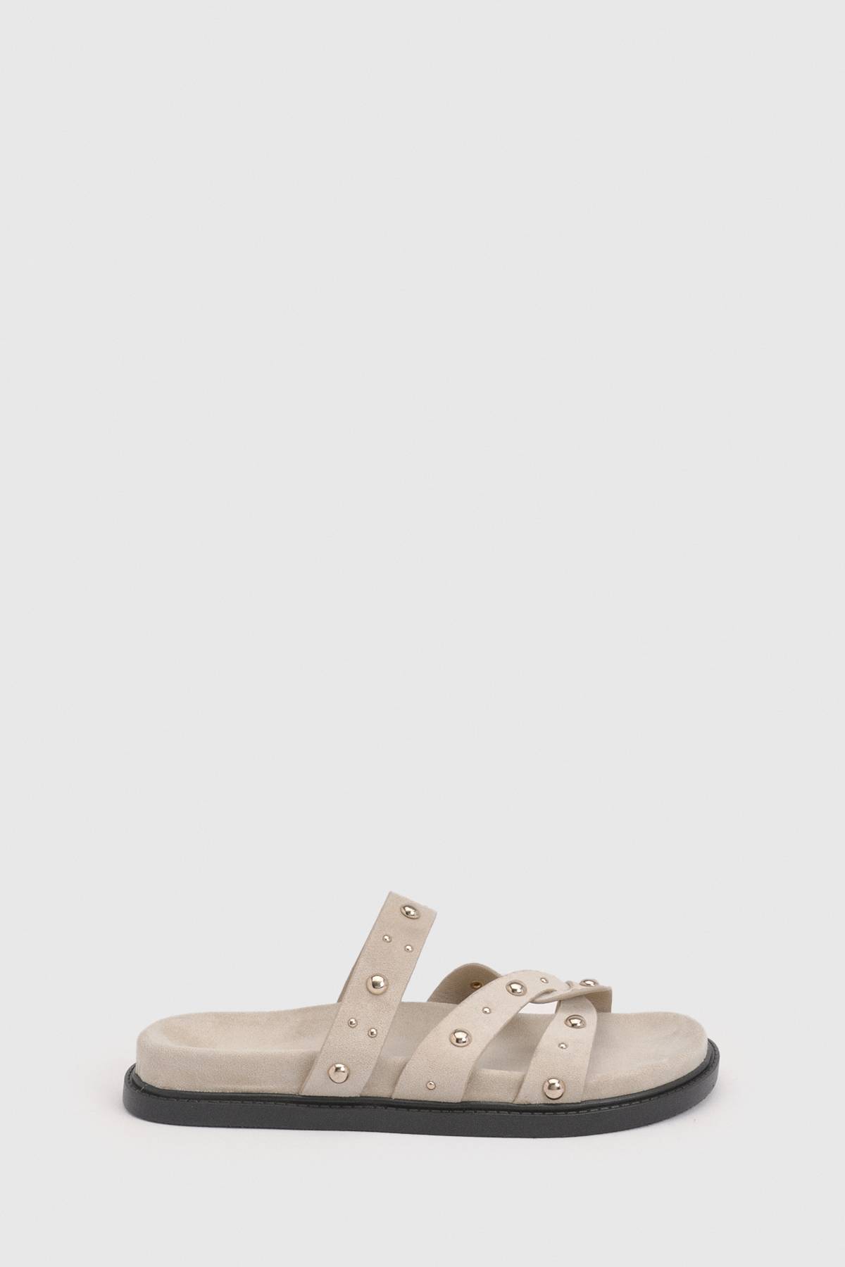 boohoo Sandales Mules À Semelle Anatomique En Synthétique Avec Détails Cloutés Coupe Large