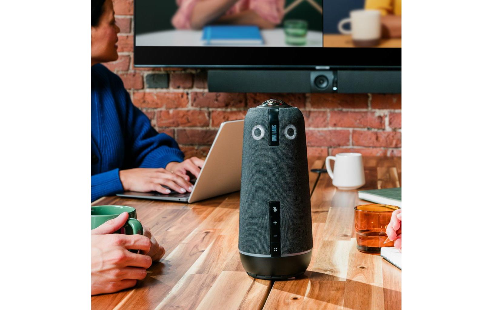 Meeting Owl 4+ 360°-Kamera, Ultra-HD-Video in 4K<br>All-in-One-Videokonferenzgerät, jetzt mit 360°-Ultra-HD-Video in 4K
