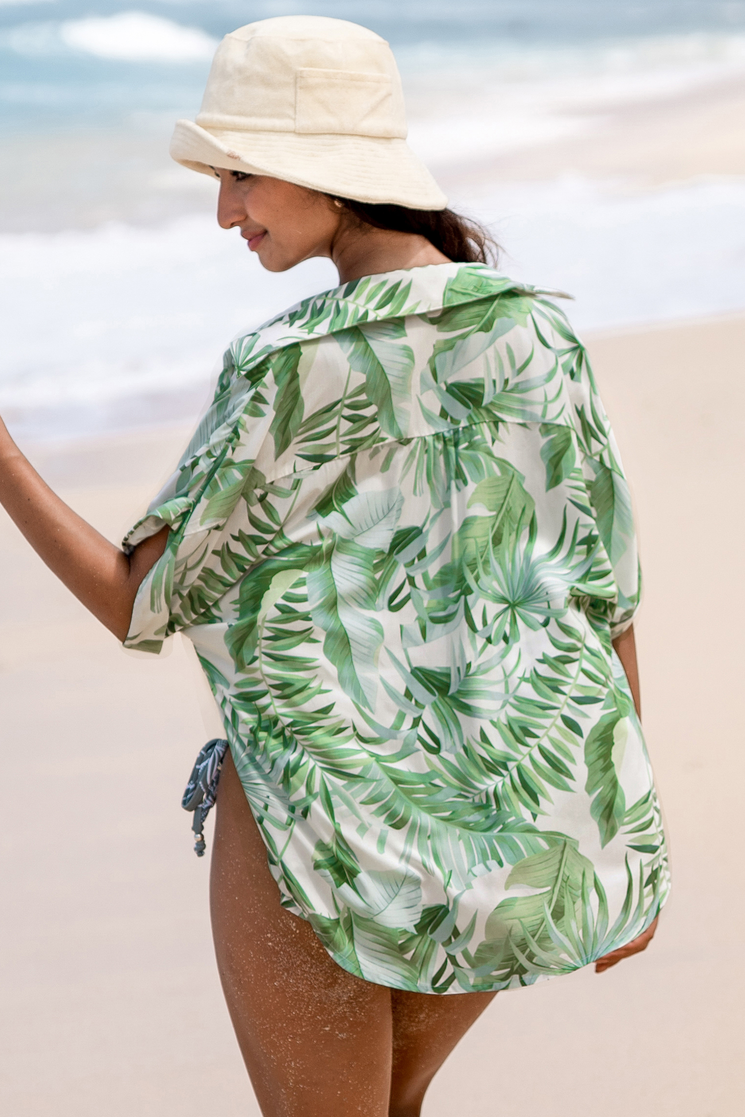Chemise à manches courtes et boutons tropical