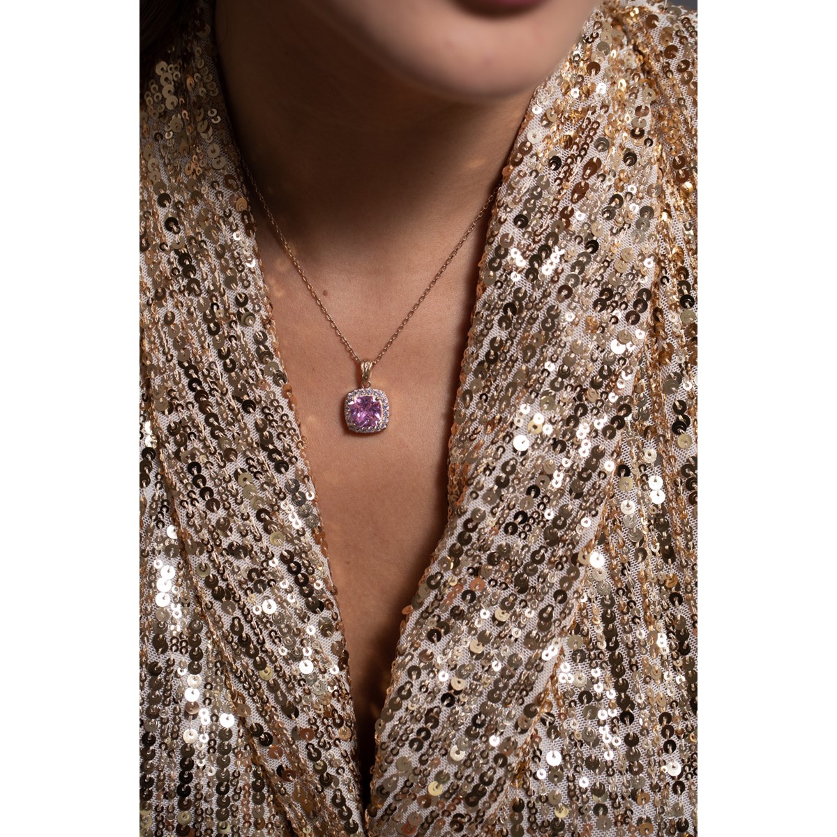 Collier mono-motif MARGARET en Plaqué Or avec pierre synthétique rose