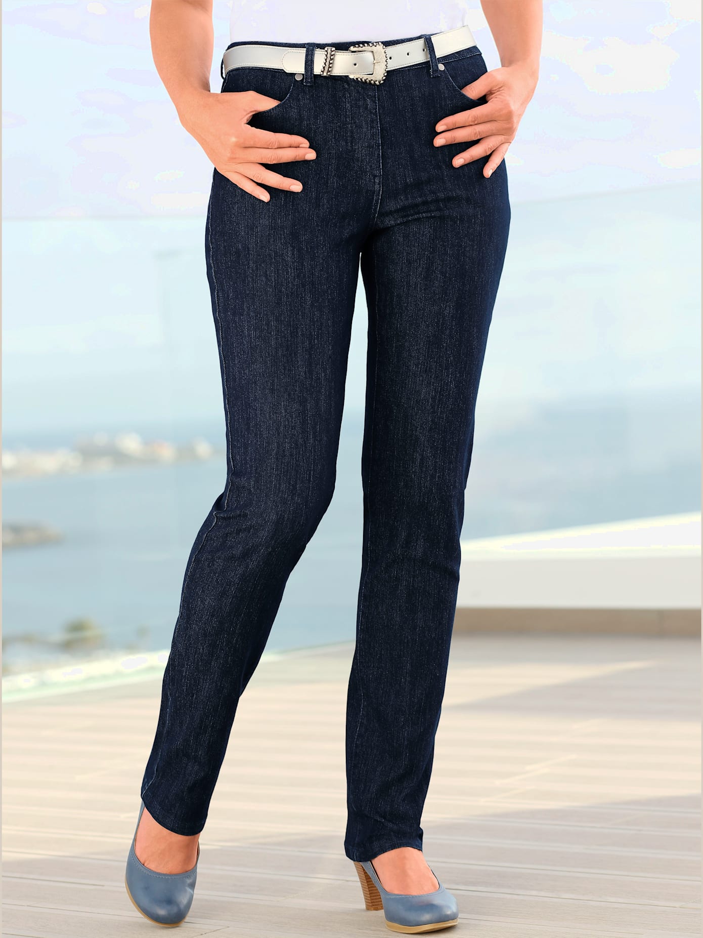 Jean simple classique avec bouton 4 poches