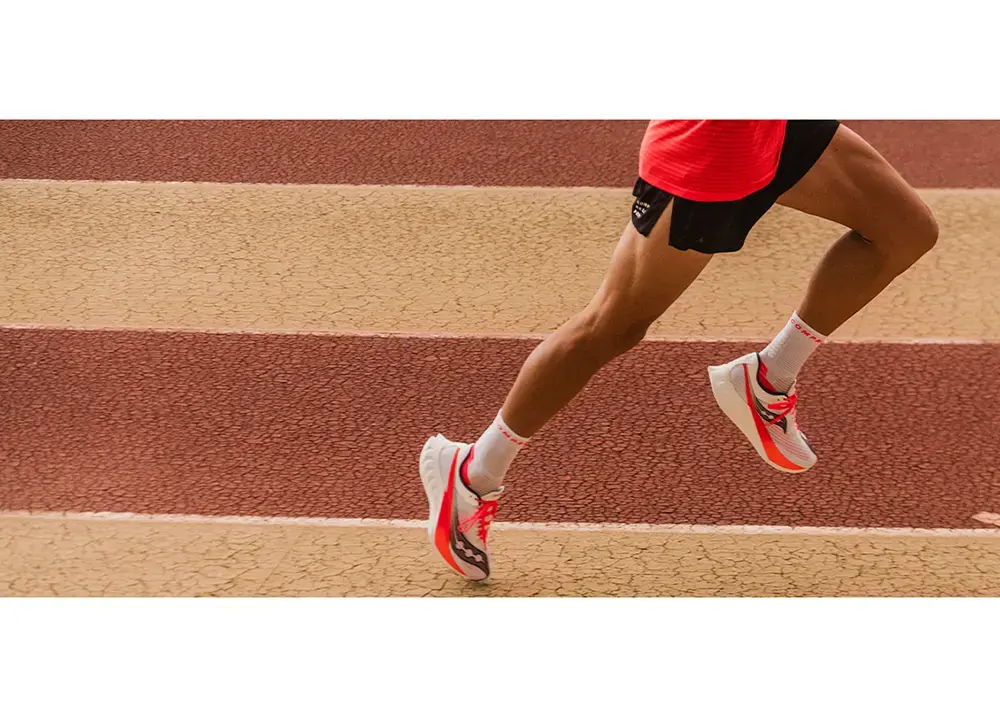 Compressport Pro Marathon V2.0 Hardloopsokken Fluo Rood/Wit