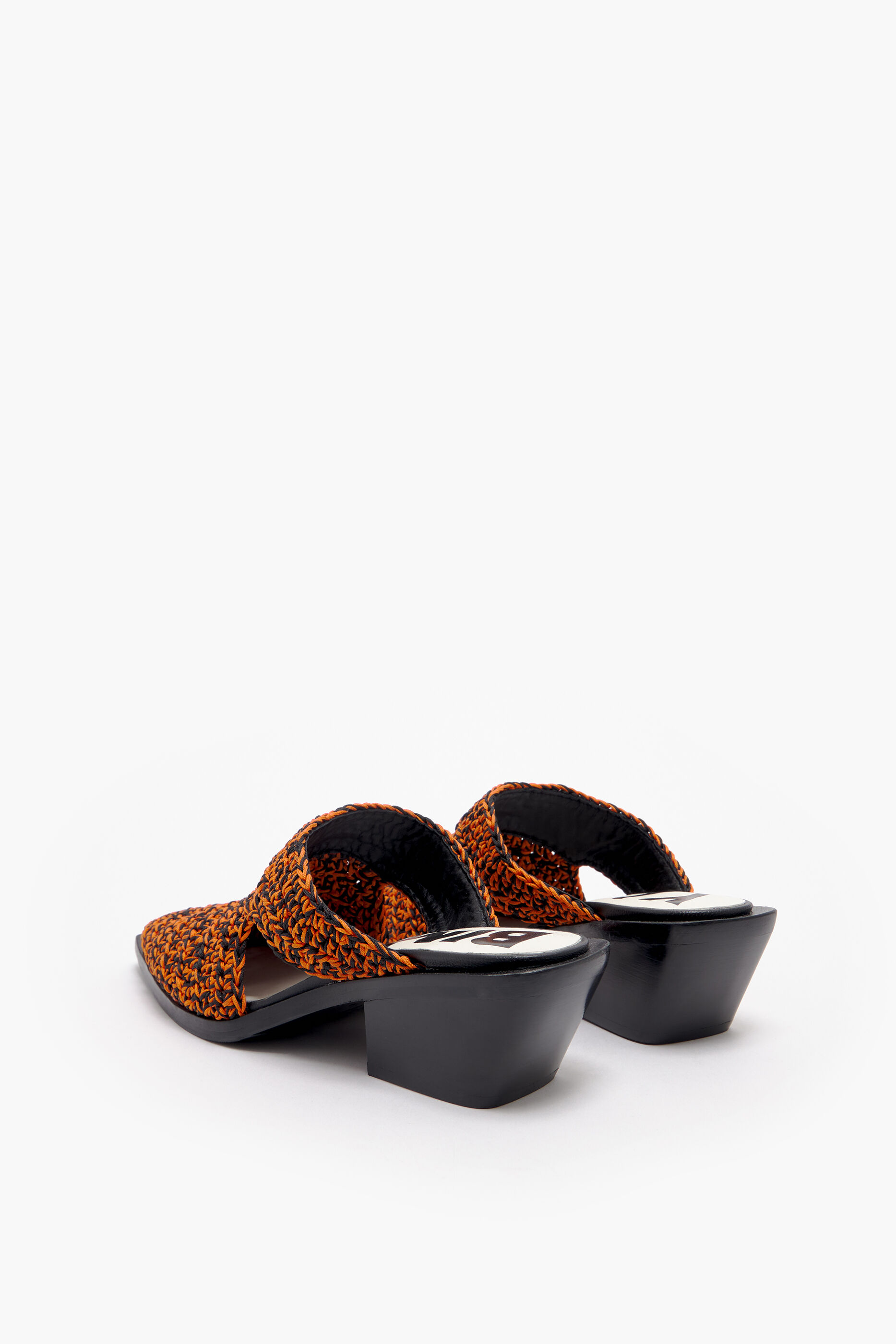 Tamanco de crochê laranja