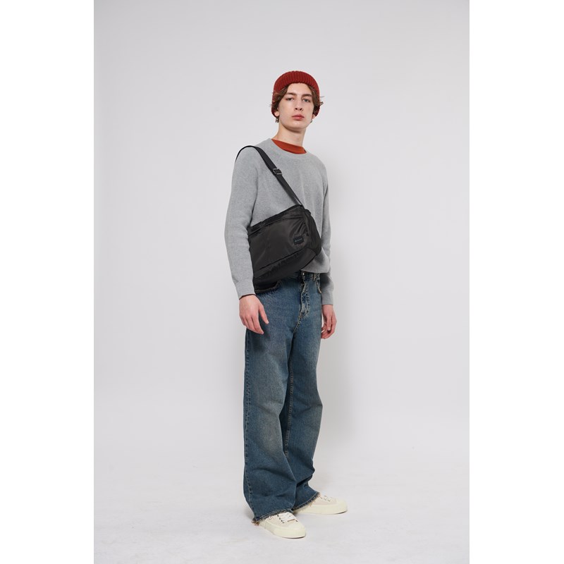 Arcus<br>Crossbody