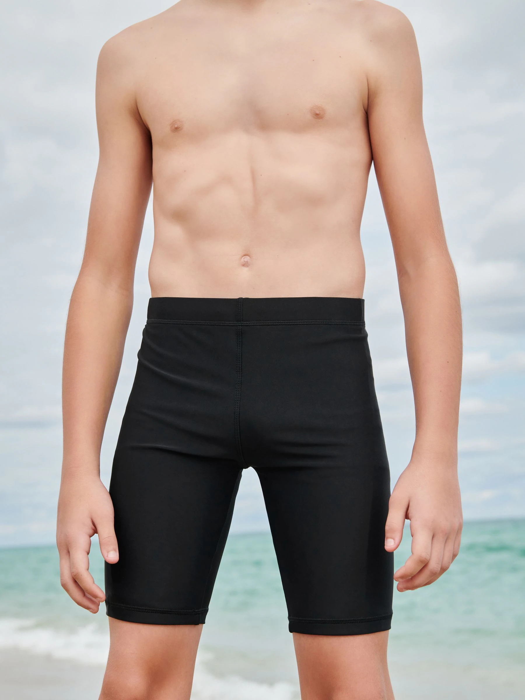 Zwart - Stretch zwemshorts (3-16 jr)