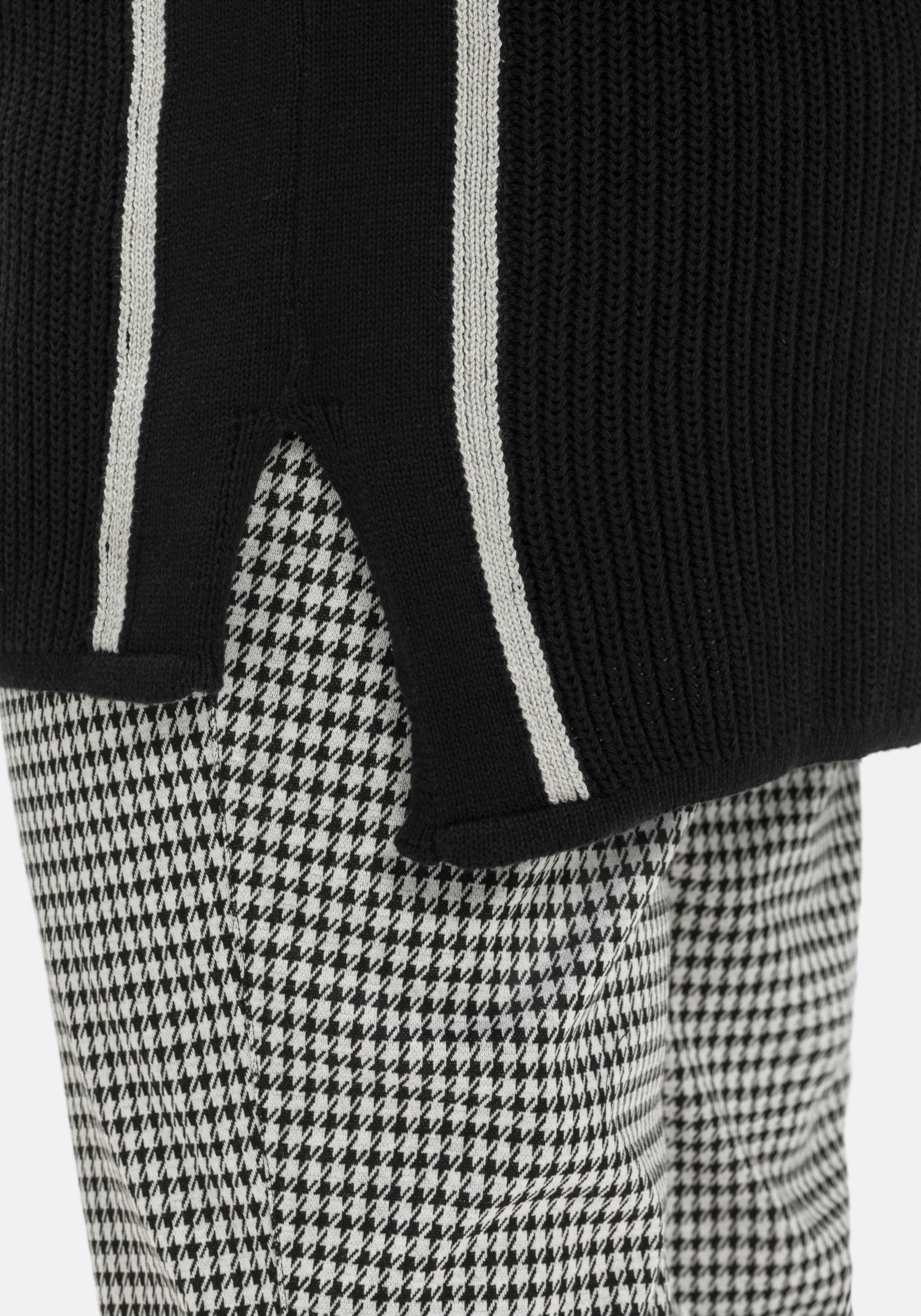 Pullover mit seitlichen Kontrastreifen