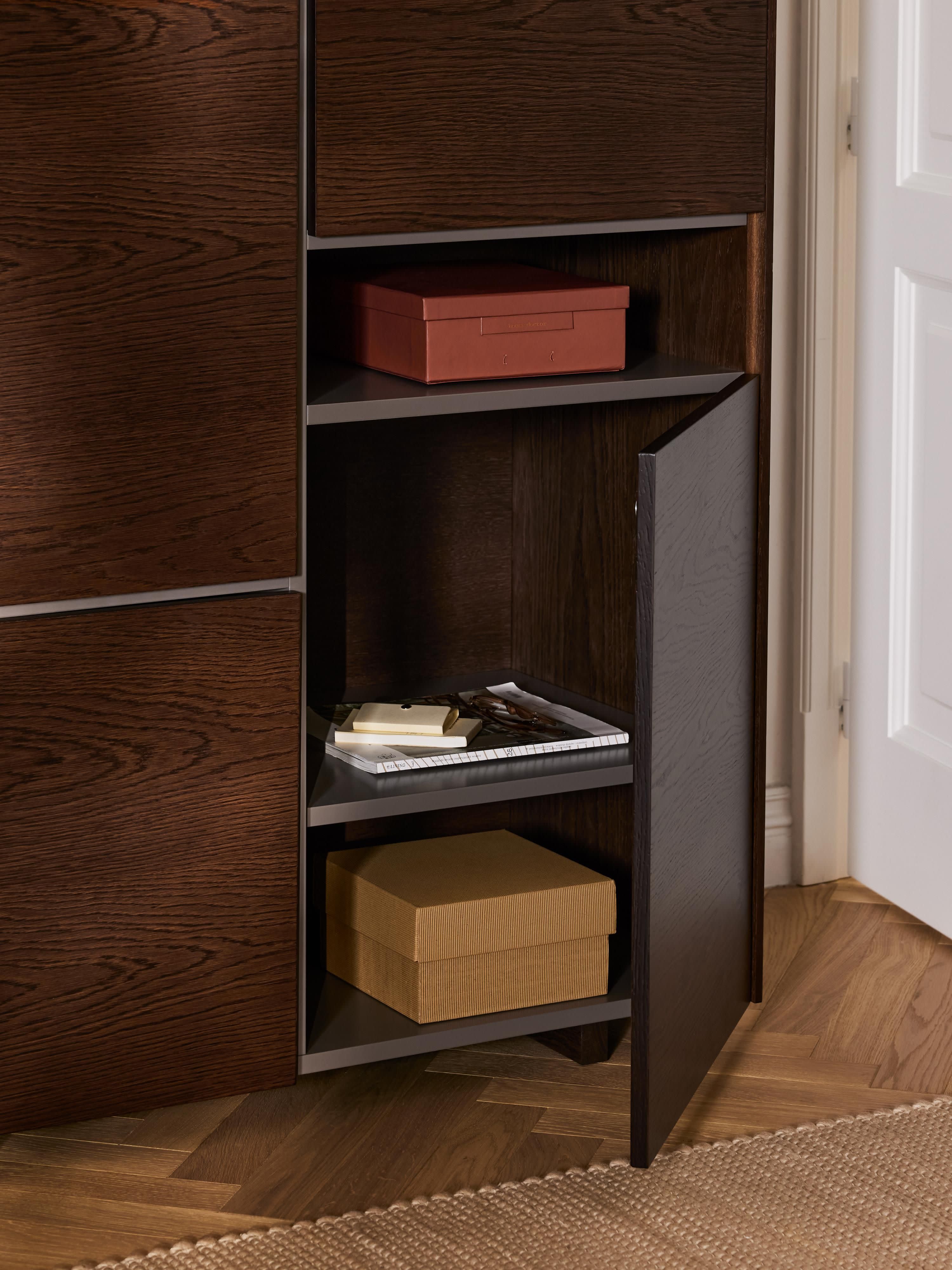 Houten dressoir Larsen