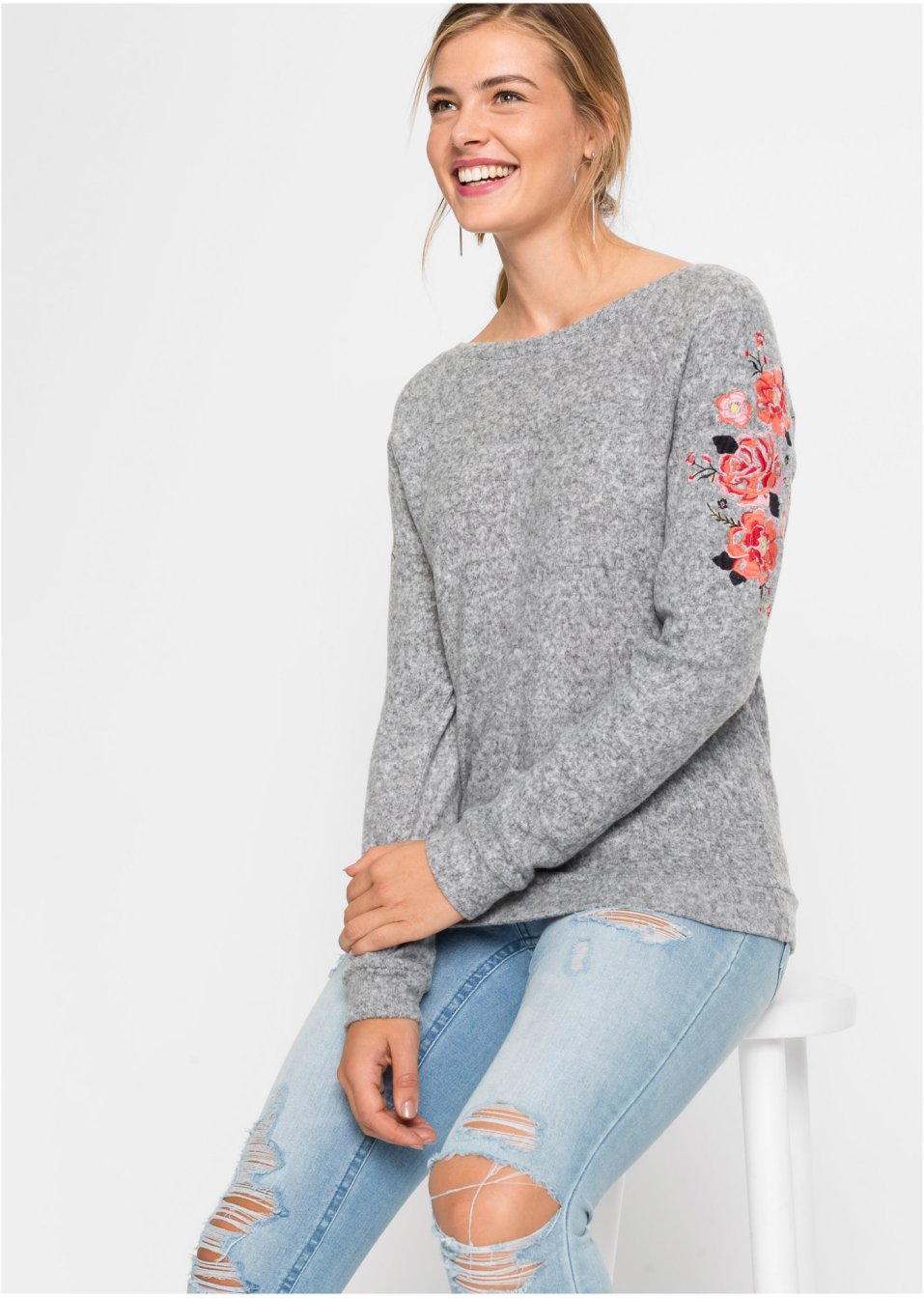 Pull à laçage